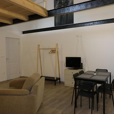 Kajari Apartmanhaz Balatonfőkajár Zewnętrze zdjęcie