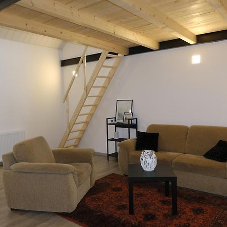 Kajari Apartmanhaz Balatonfőkajár Zewnętrze zdjęcie