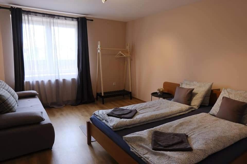 Kajari Apartmanhaz Balatonfőkajár Zewnętrze zdjęcie
